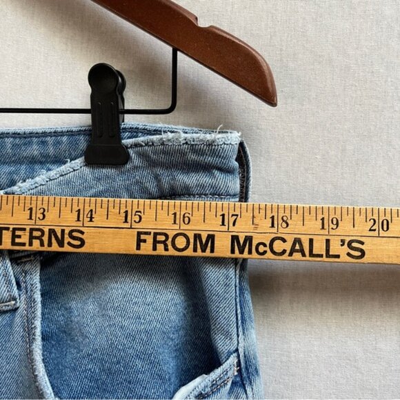 Hollister Low-Rise Relaxed Straight Distressed Jeans Sz 30 Short - Picture 11 of 12